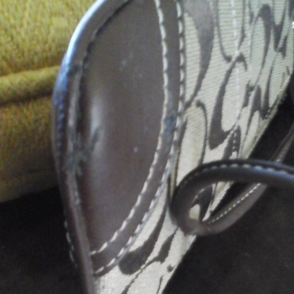 Coach wristlet - classic! NWOT - Picture 3 of 3